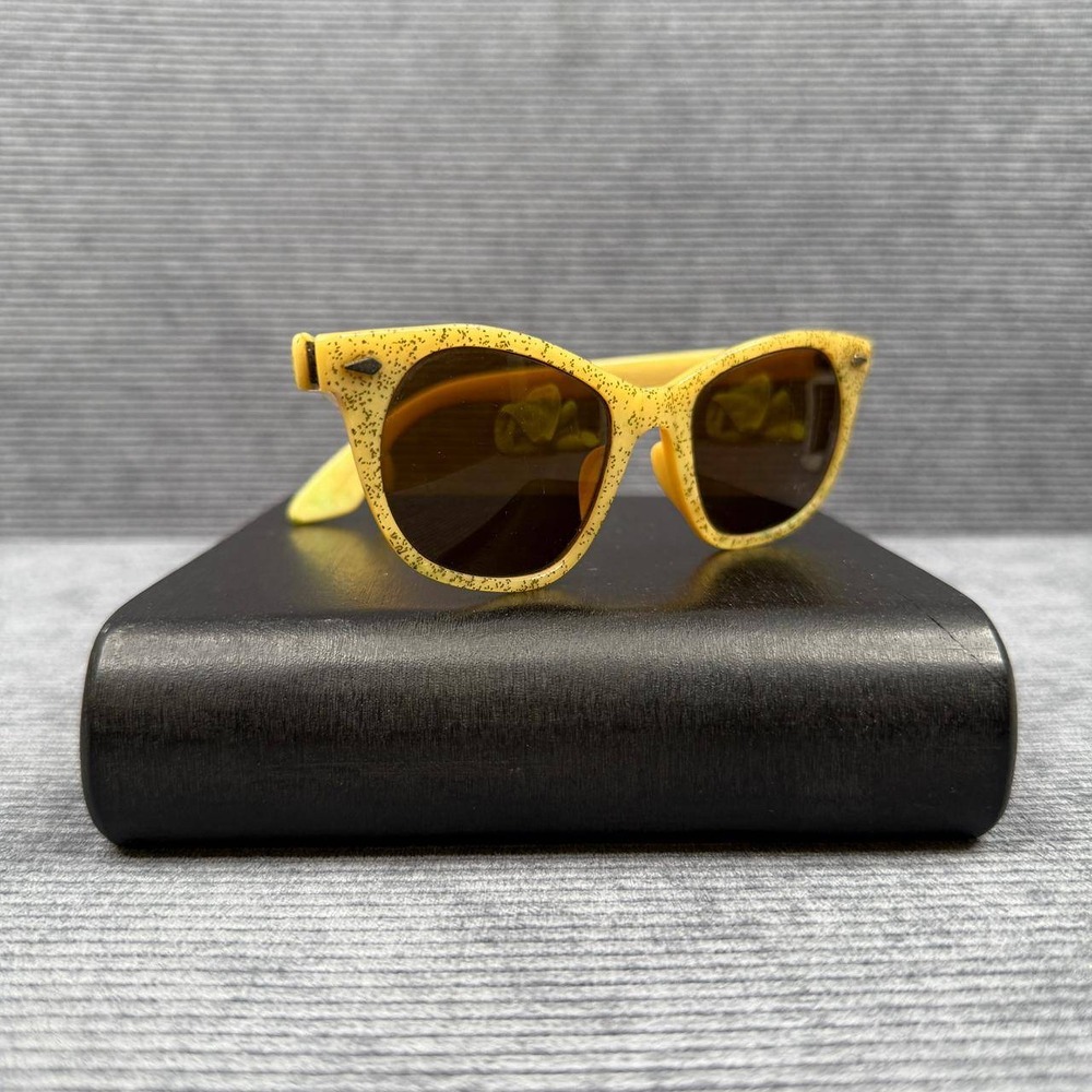 Vintage Cosmetan C14-48 Yellow Speckled Cat Eye Sunglasses Mid‎ Century Modern